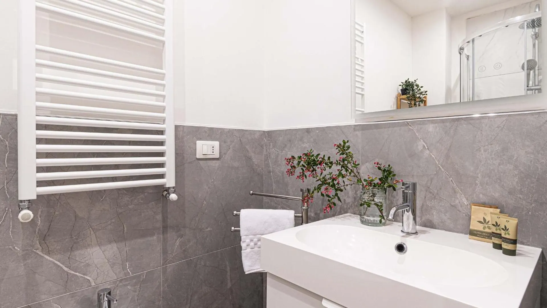Apartment Ferienwohnung Italian Experience- Atelier La Scala Florenz