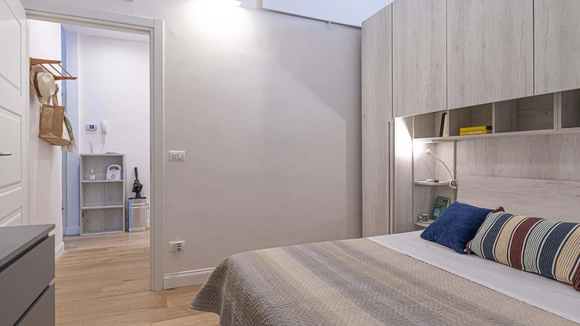 Apartment Ferienwohnung Italian Experience- Atelier La Scala Florenz